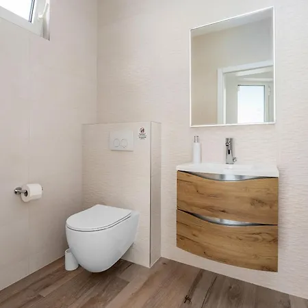 Summer Side Vila Marina