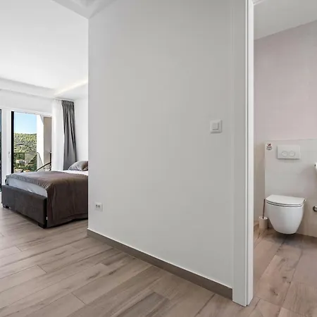 Summer Side Vila Marina