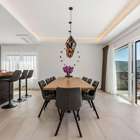 Summer Side * Marina