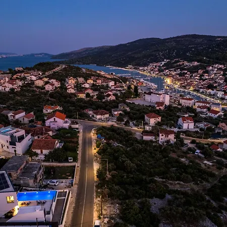 Vila Summer Side Marina